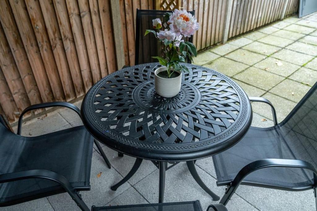 Appartamento Vibrant 3br Tottenham Home, Private Garden Wifi Parking Free On Request Londra